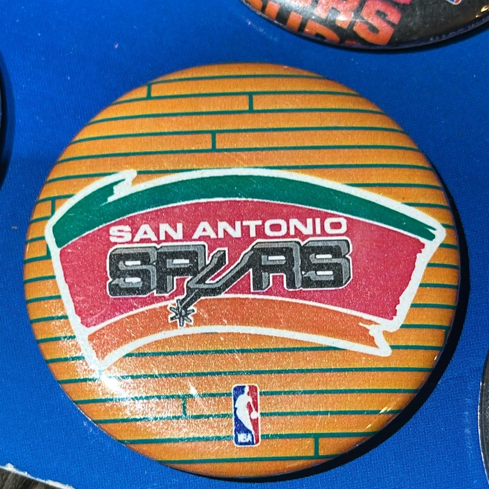 NWOT San Antonio Spurs Pin